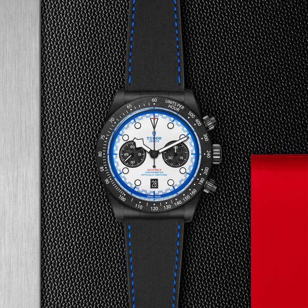 Black Bay Chrono Carbon 25 42 mm chronographe automatique en Carbone